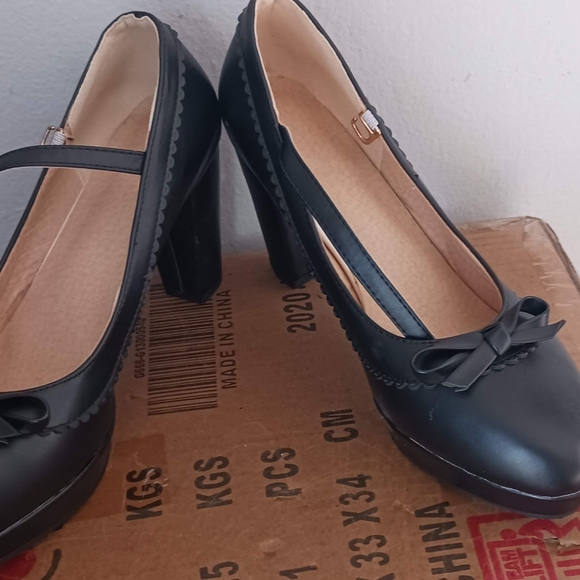 Womens High heels/Black/Size:9 - Picture 4 of 5